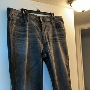 Men’s Levi jeans 40 x 32